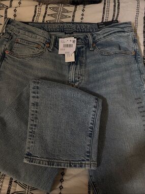 American Eagle Outfitters Men’s Light Wash Straight Jeans